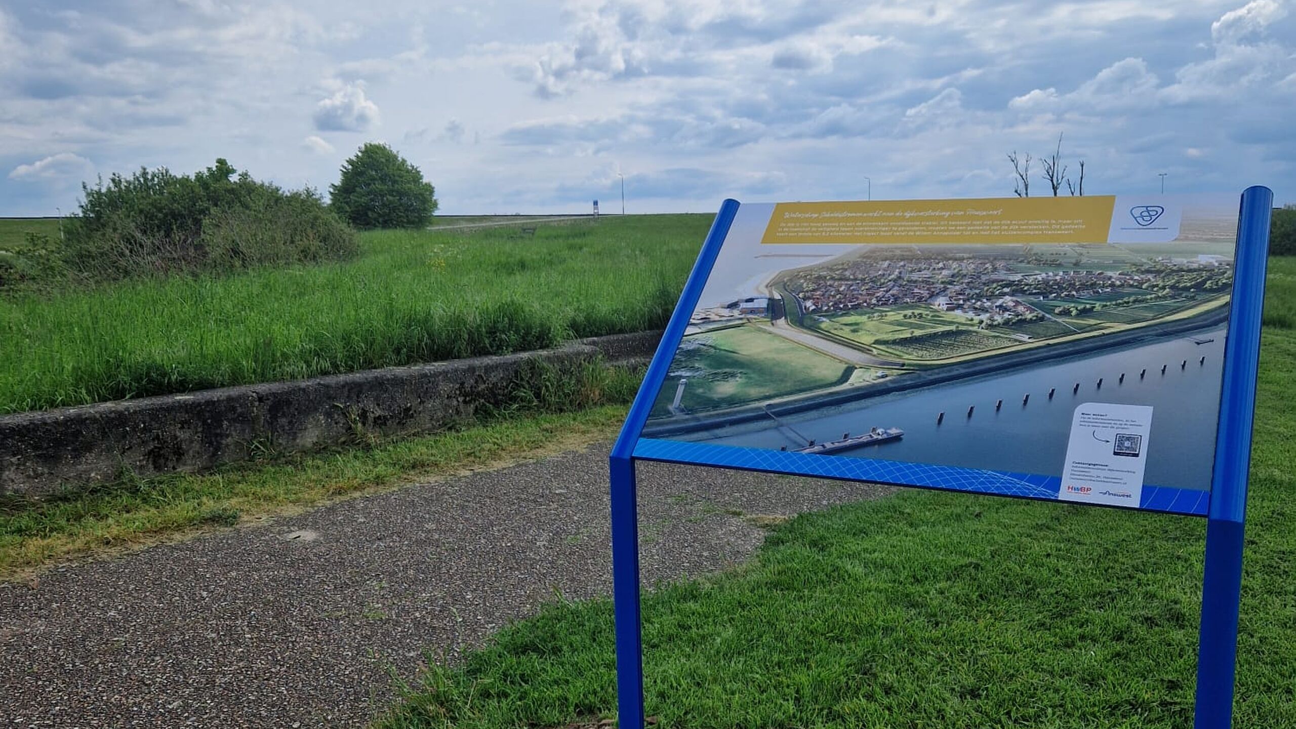 weergave van een informatiebord dijkversterking Hansweert